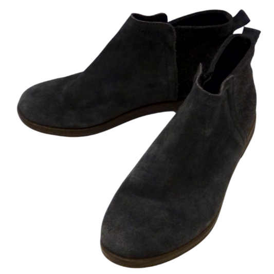 Shoes: Grey Suede, Womens, Size: 5