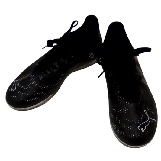 Football Shoes:Black, Boy, Size: 3
