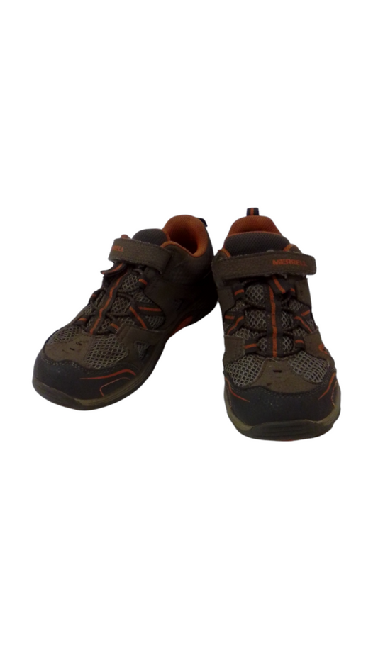Shoes: Brown/Orange, Boy, Size: 3.5