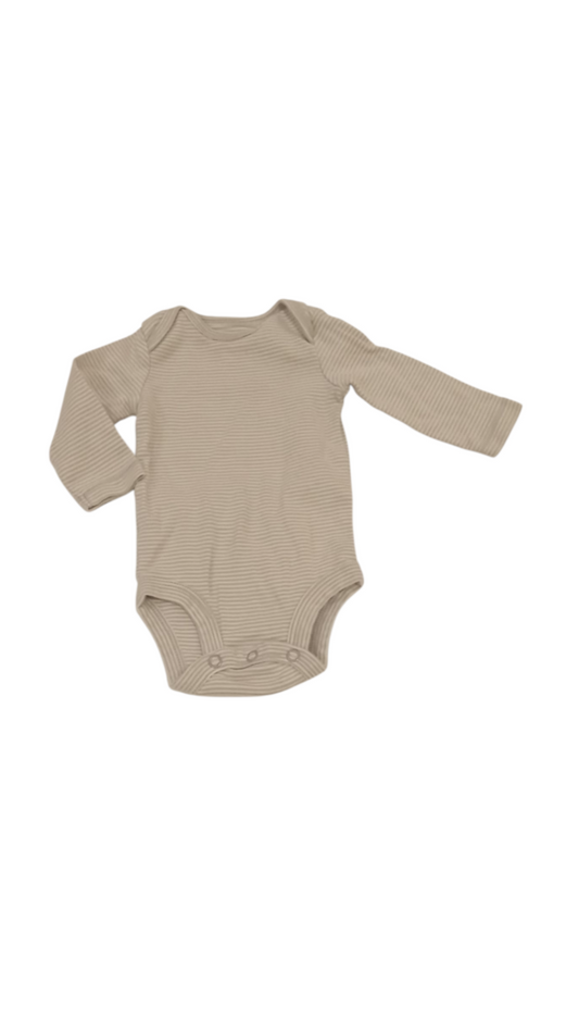 Long Sleeve Onesie: Gray, Boy, Size: 3m