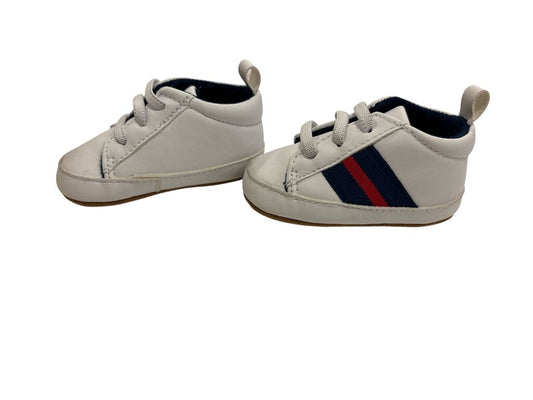 Shoes with stripe