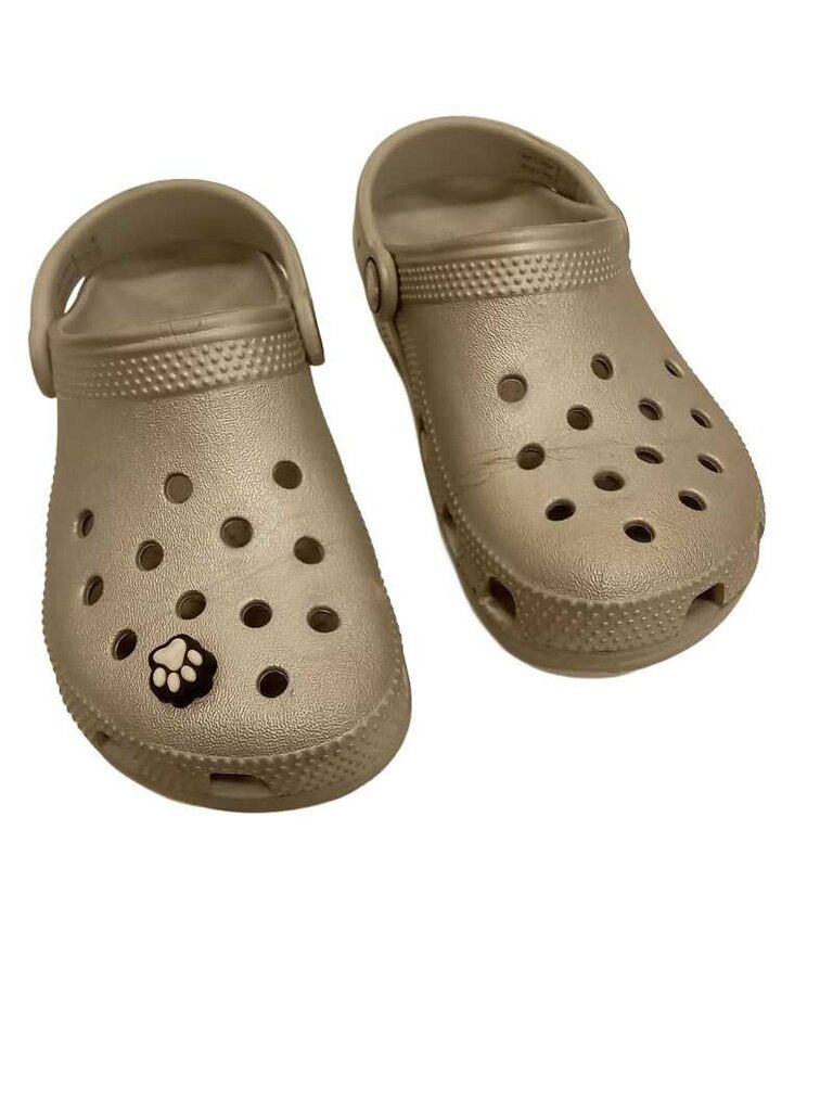 crocs